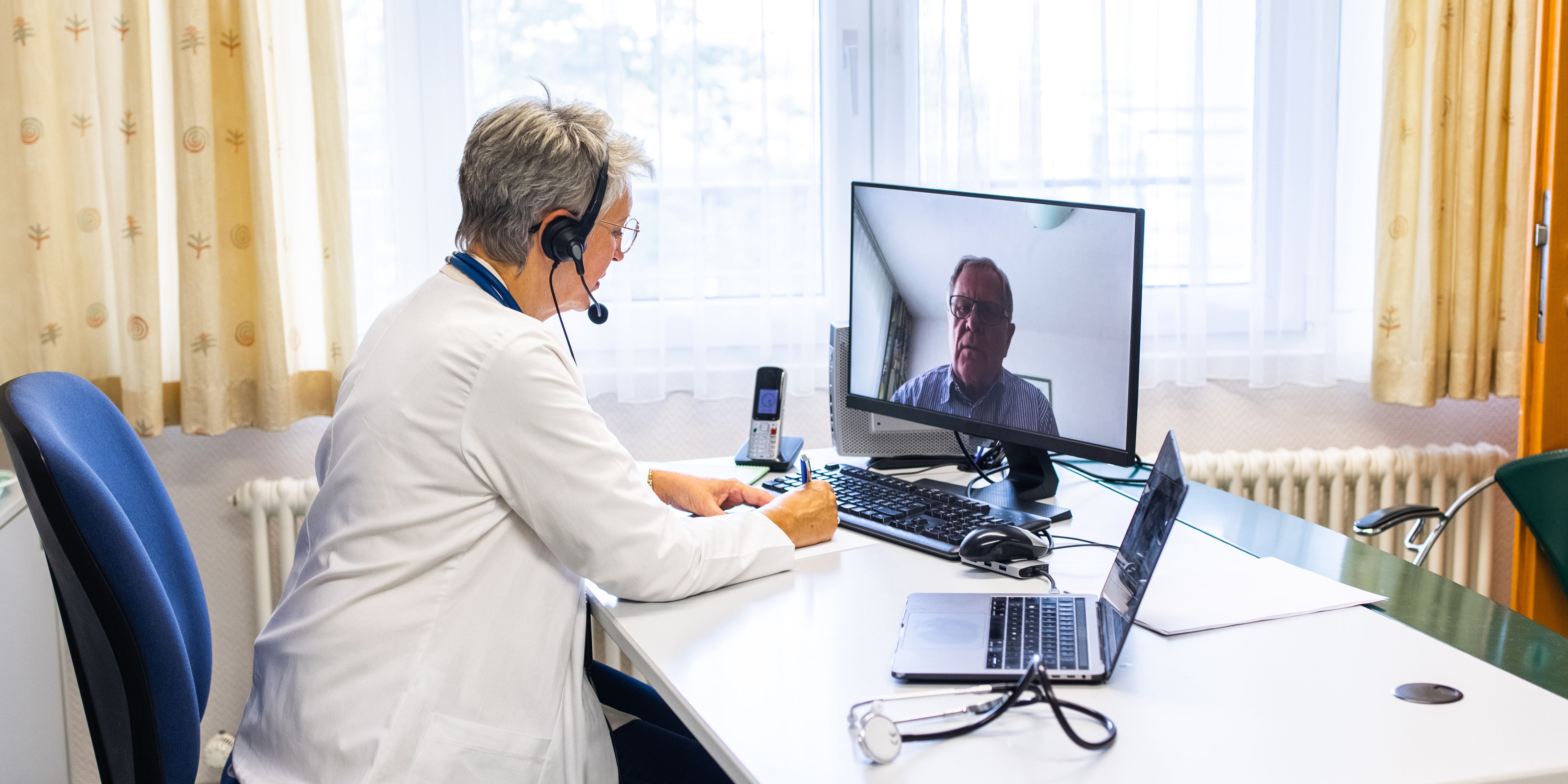 doctor on telehealth call